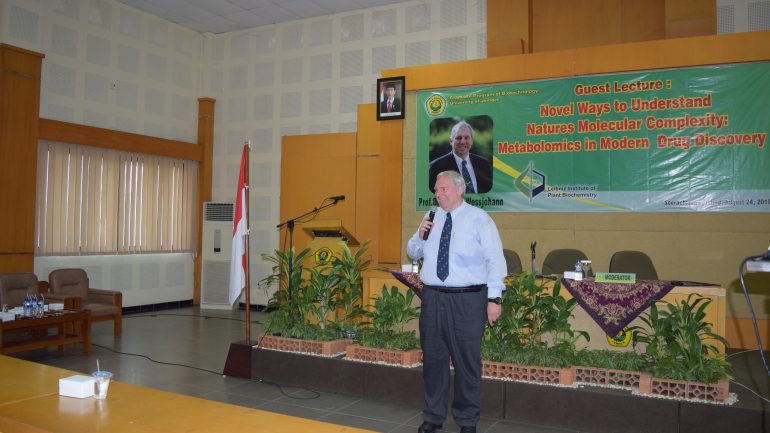 Prof.-Ludger-1_UNEJ-770x433